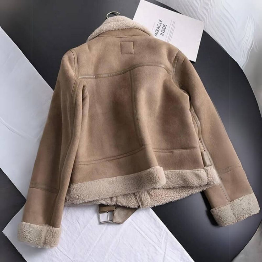Veste femme courte doublée chaude – col large et fermeture zippée