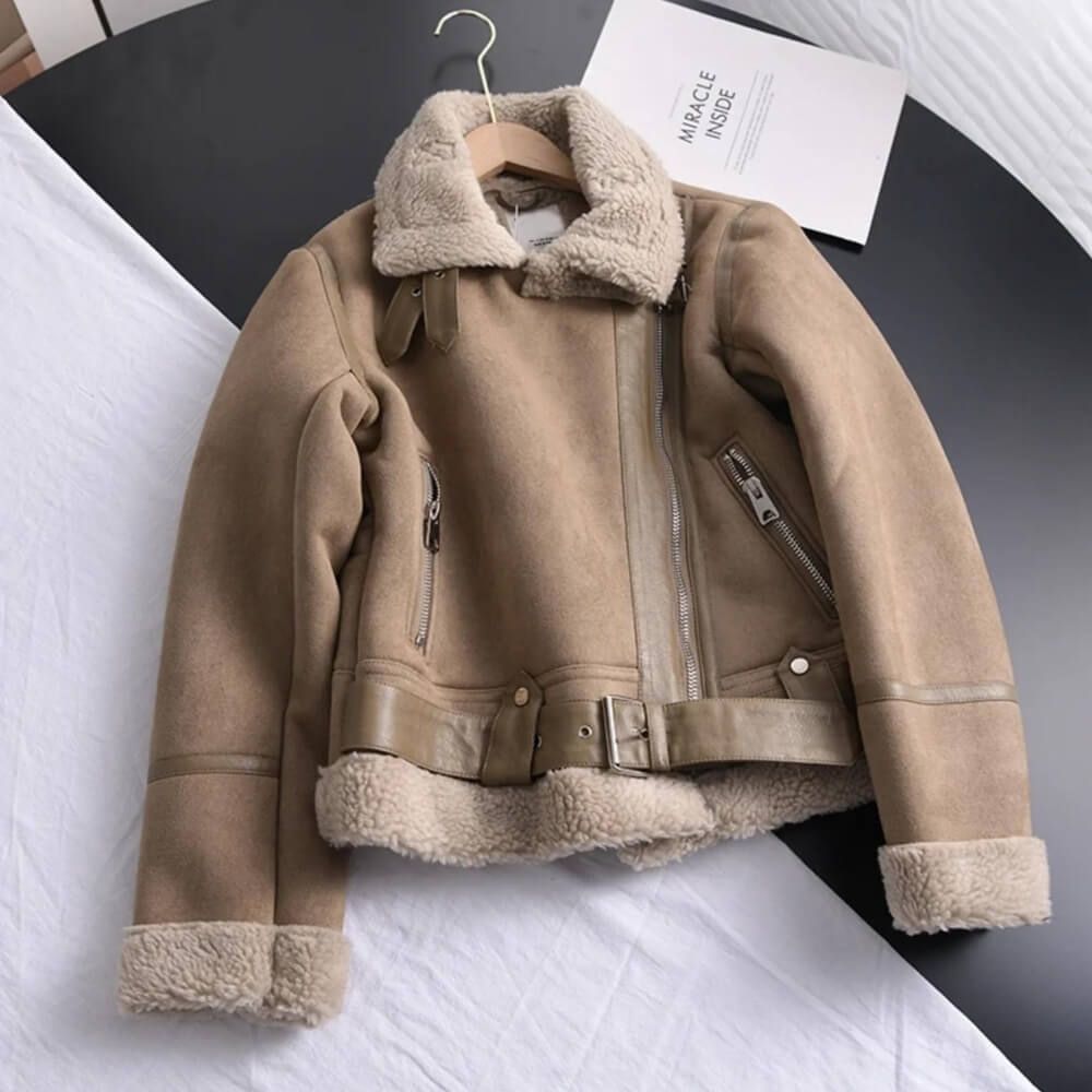 Veste femme courte doublée chaude – col large et fermeture zippée