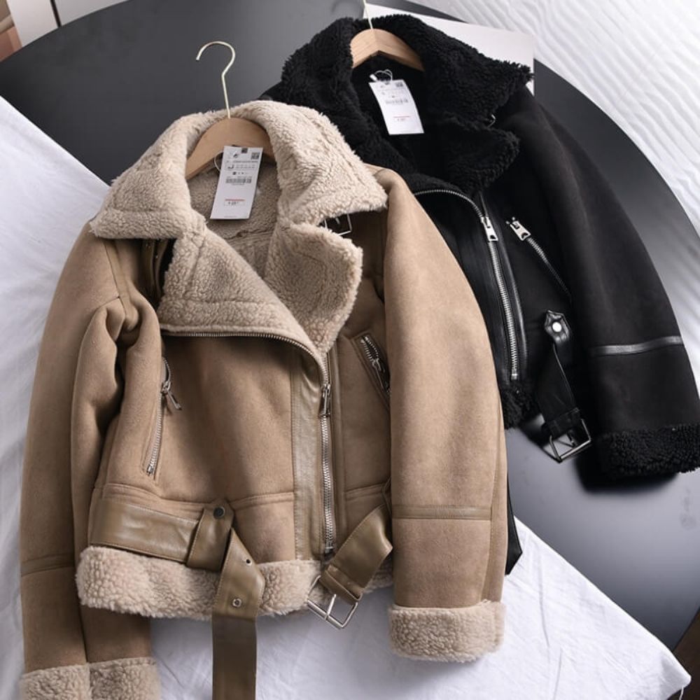 Veste femme courte doublée chaude – col large et fermeture zippée