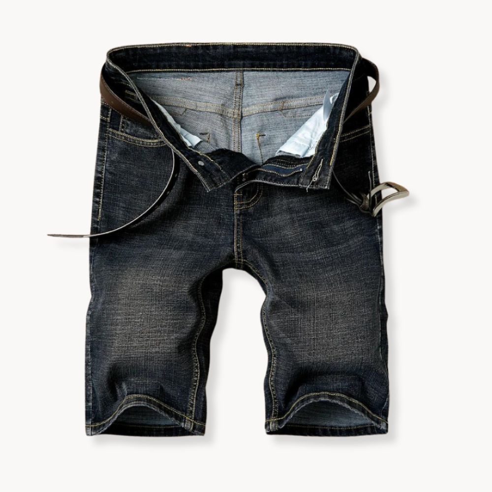 Short femme clouté style urbain tendance