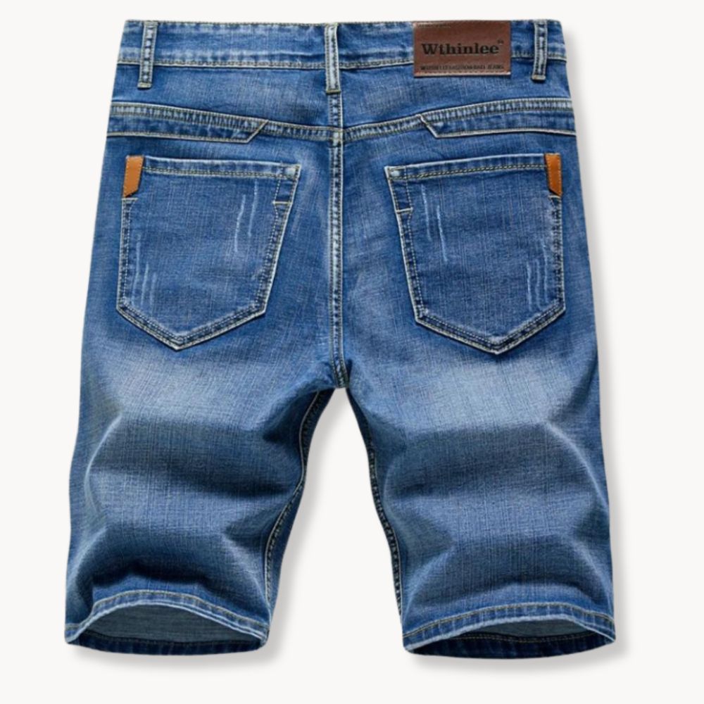 Short femme clouté style urbain tendance
