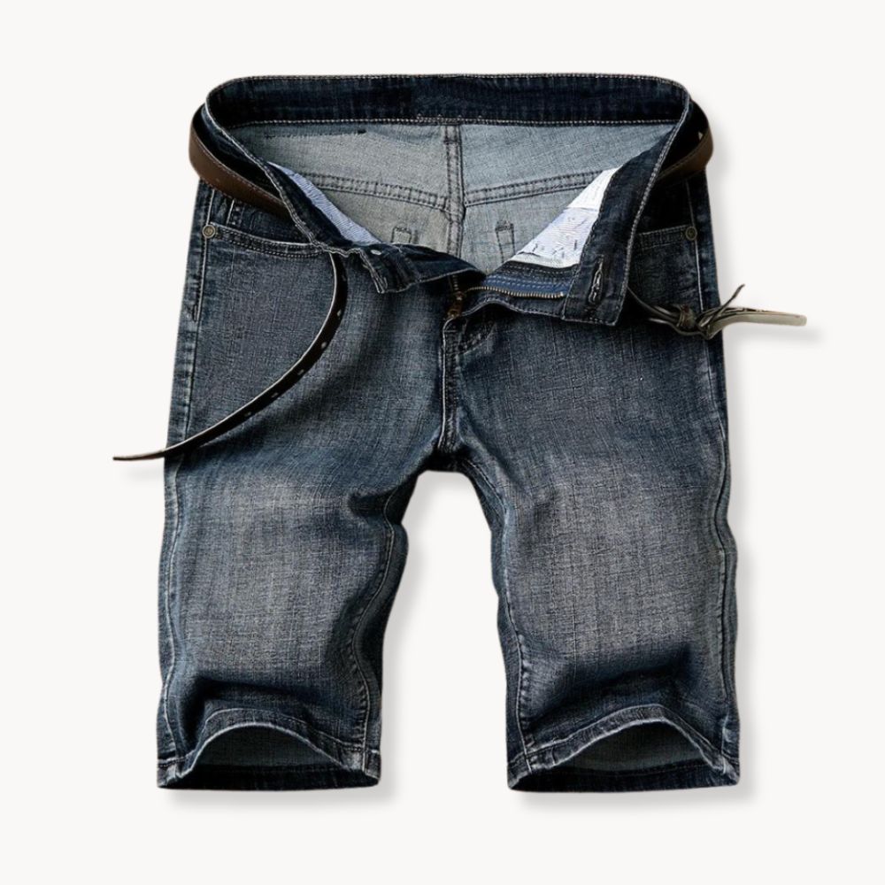Short femme clouté style urbain tendance
