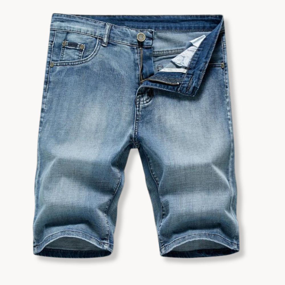Short femme clouté style urbain tendance
