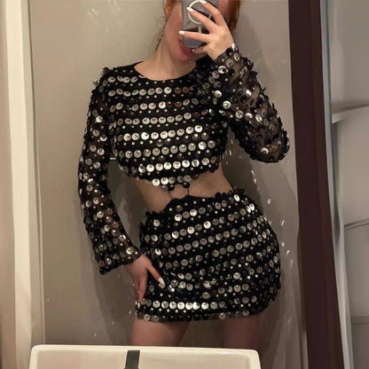 Ensemble deux pièces femme – look pailleté et silhouette affirmée
